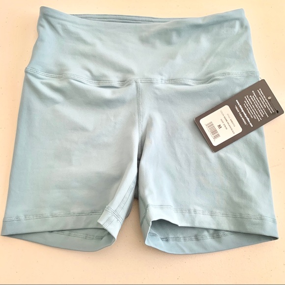 90 degrees by reflex shorts